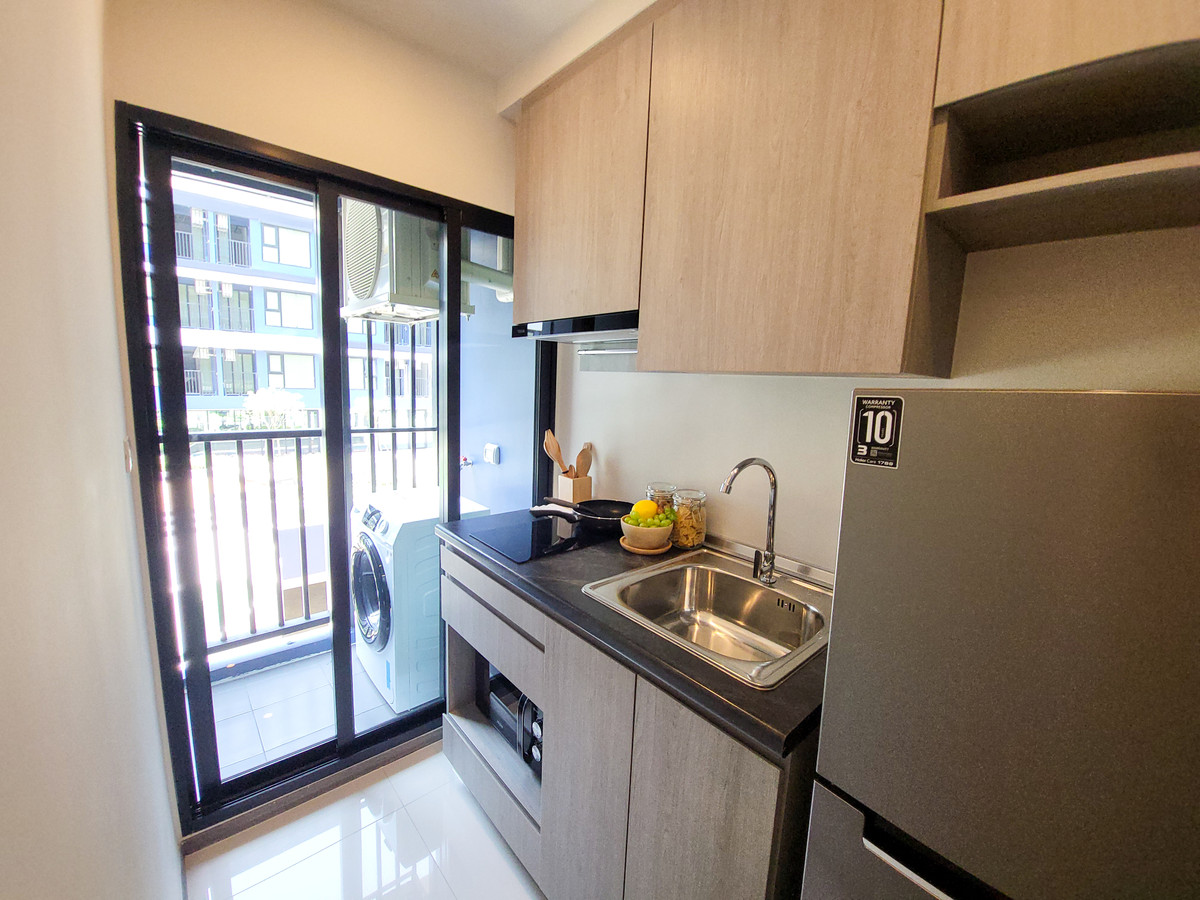 For RentCondoSriracha Laem Chabang Ban Bueng : 🔥 Short term rental ❤️ Brixton Kaset Sriracha Campus 💎 SMART KITCHEN I 1 Bedroom I 26 SQM.