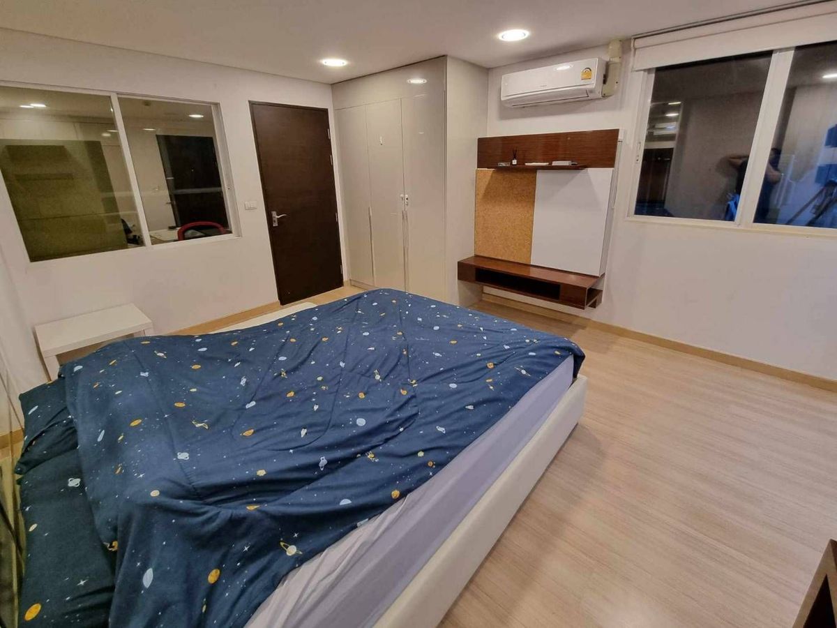 For RentCondoRatchathewi,Phayathai : Condo, good location, The Address Pathumwan 1Bedroom 49SQ.M. Wide room, good price in the center of the city, 50 meters from BTS Ratchathewi near Siam.