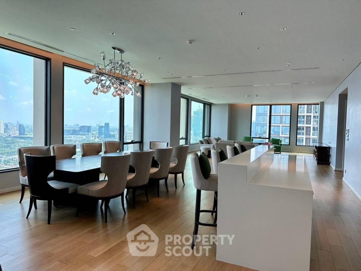 For SaleCondoWitthayu, Chidlom, Langsuan, Ploenchit : 3-BR Condo at Sindhorn Residence near BTS Ratchadamri