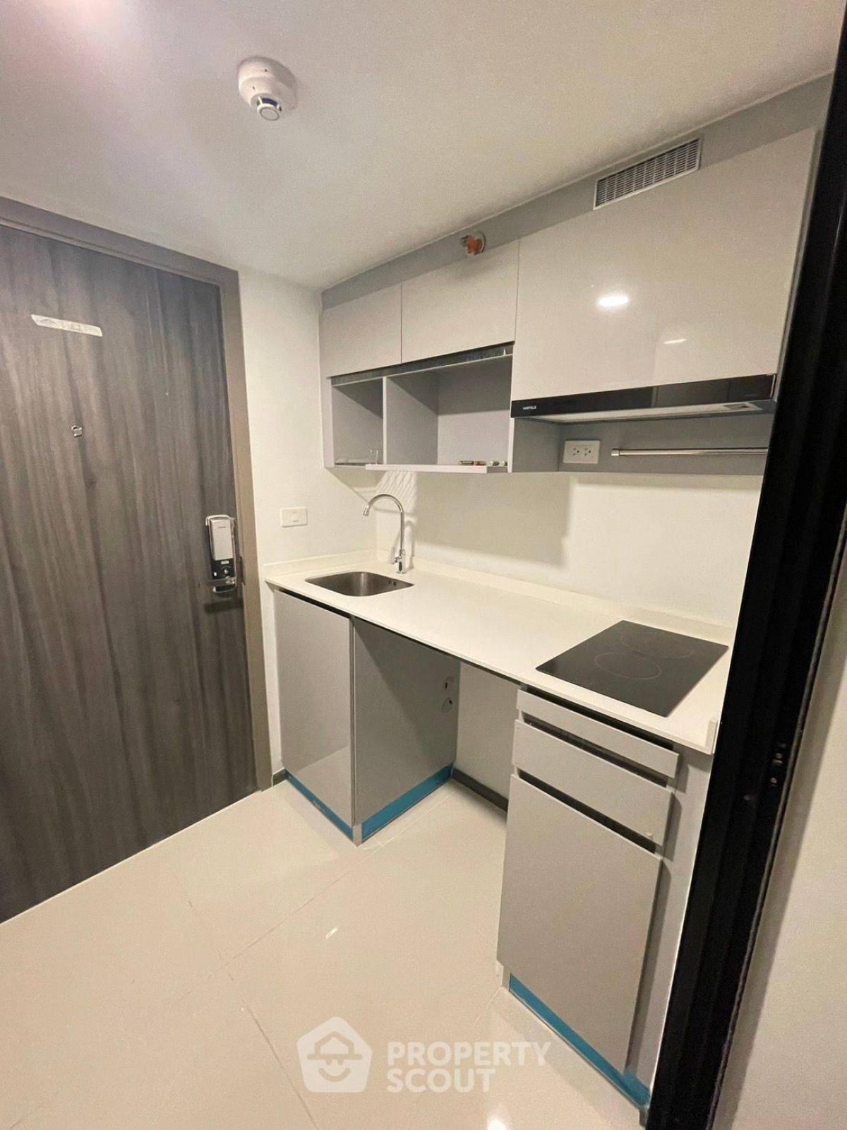 For SaleCondoRama9, Petchburi, RCA : 2-BR Condo at Knights Bridge Space Rama 9 near MRT Phra Ram 9