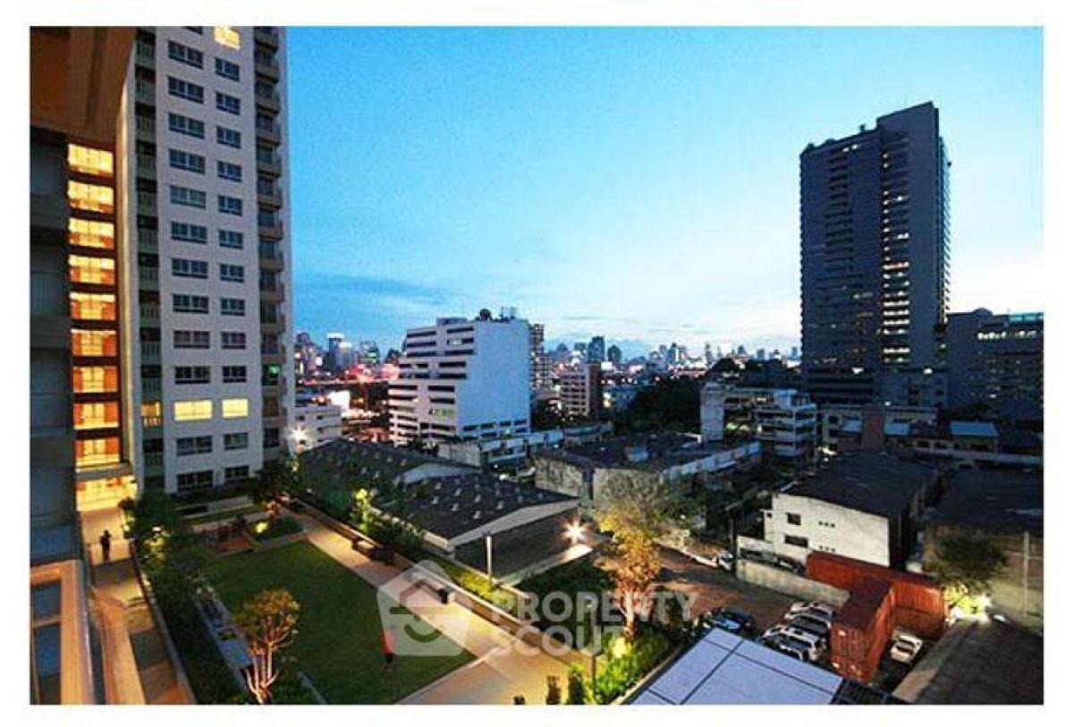 For SaleCondoRama9, Petchburi, RCA : 1-BR Condo at Lumpini Place Rama 9–Ratchada near MRT Phra Ram 9