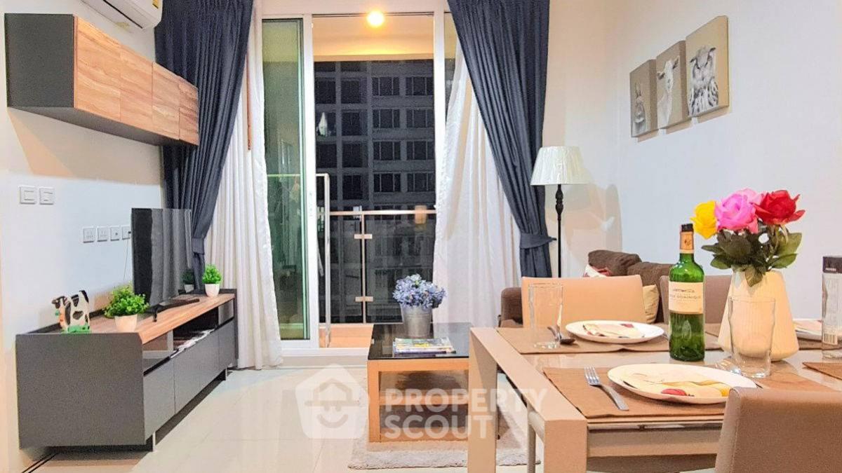 For SaleCondoRama9, Petchburi, RCA : 1-BR Condo at T.c. Green Rama 9 near MRT Phra Ram 9