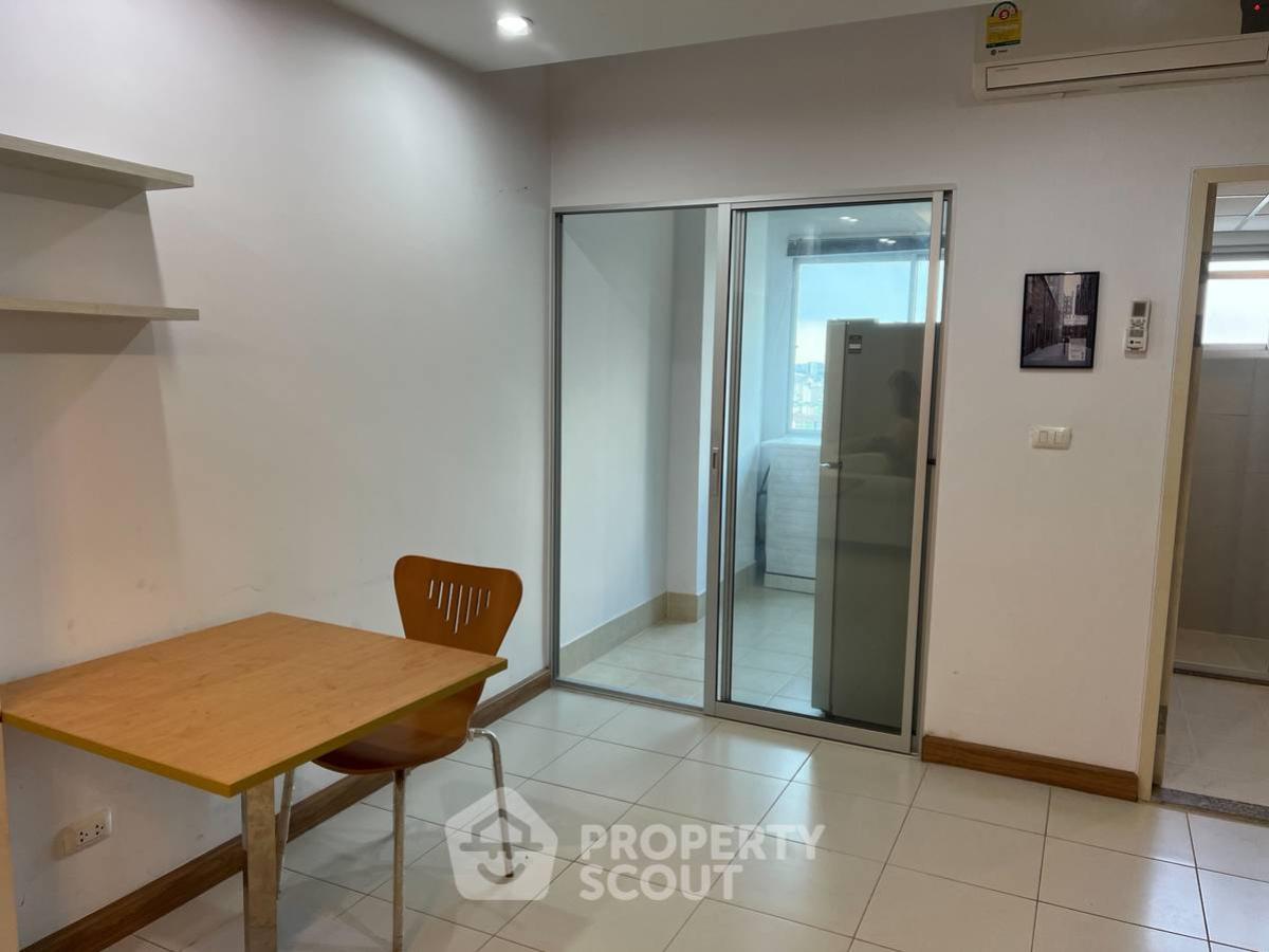 For SaleCondoRama9, Petchburi, RCA : 1-BR Condo at Supalai Park Asoke Ratchada near MRT Phra Ram 9