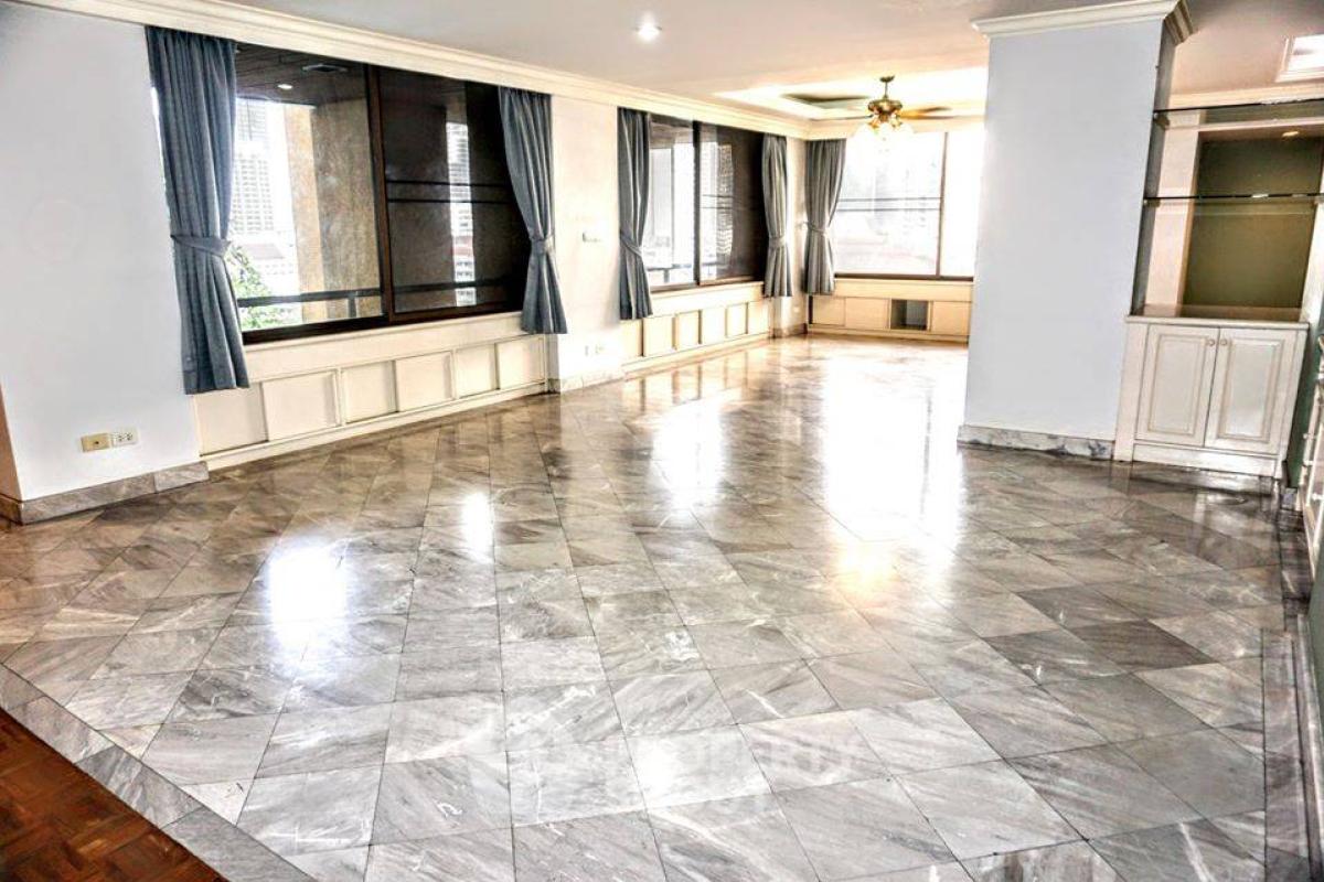 For SaleCondoSukhumvit, Asoke, Thonglor : 3-BR Condo at Asoke Tower near MRT Phetchaburi