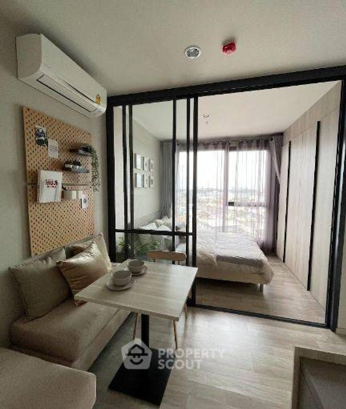For SaleCondoBangna, Bearing, Lasalle : 1-BR Condo at Ideo Mobi Sukhumvit Eastpoint near BTS Bearing