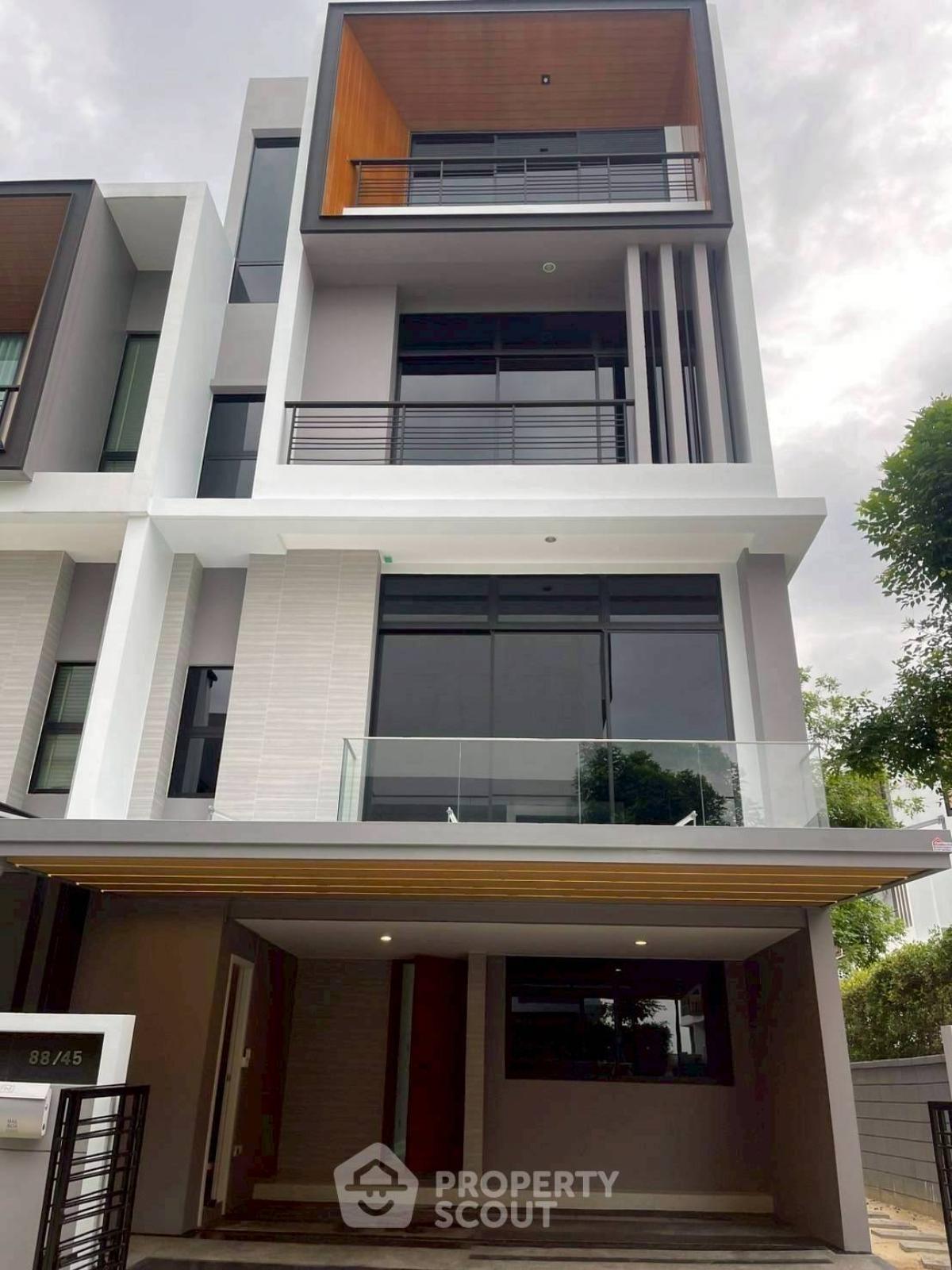 For SaleTownhomePattanakan, Srinakarin : 3-BR Townhouse at Nirvana Define Srinakarin-Rama9 in Saphan Sung
