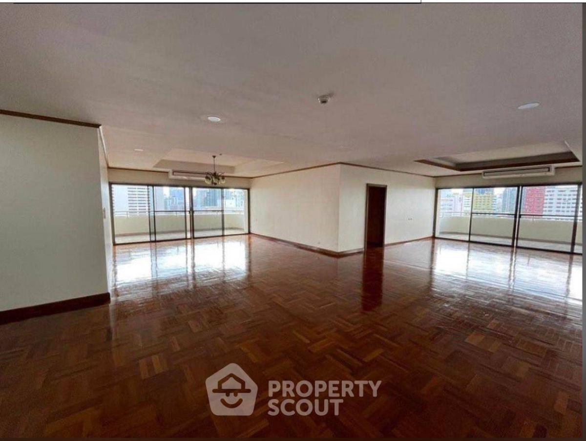 For SaleCondoKhlongtoei, Kluaynamthai : 4-BR Condo at Tower Park near ARL Makkasan