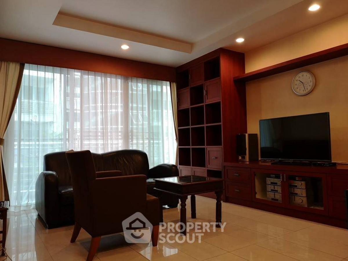 For SaleCondoSukhumvit, Asoke, Thonglor : 2-BR Condo at Avenue 61 Condominium near BTS Thong Lor