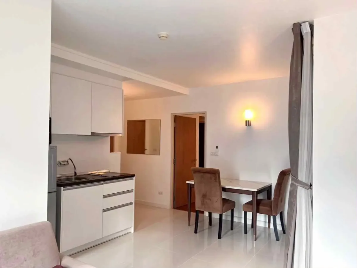 ให้เช่าคอนโดสุขุมวิท อโศก ทองหล่อ : Le Cote Sukhumvit 14 One bedroom condo for rent