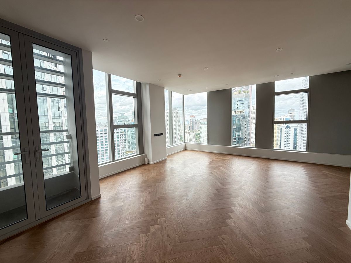 ขายคอนโดสุขุมวิท อโศก ทองหล่อ : The Residences 38: 2bed 2bath 107sqm. 51,600,000 Am: 0656199198