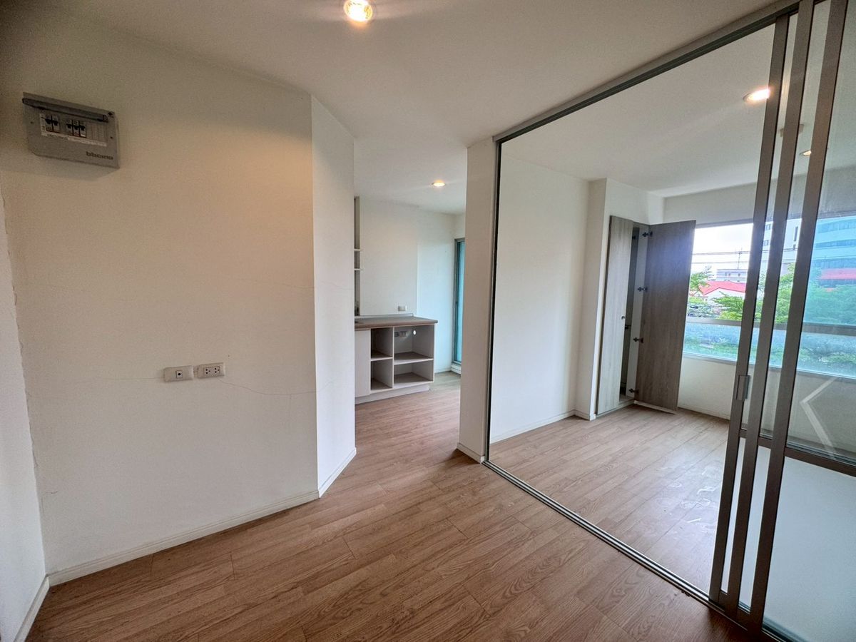 For SaleCondoPattanakan, Srinakarin : Condo for sale, Lumpini Ville Onnut-Phatthanakan A, 3rd floor ** only 1.65 million baht ** (N.1859)