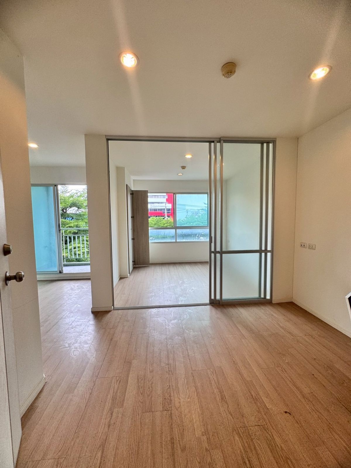 For SaleCondoPattanakan, Srinakarin : Condo for sale, Lumpini Ville Onnut-Phatthanakan A, 3rd floor ** only 1.65 million baht ** (N.1859)