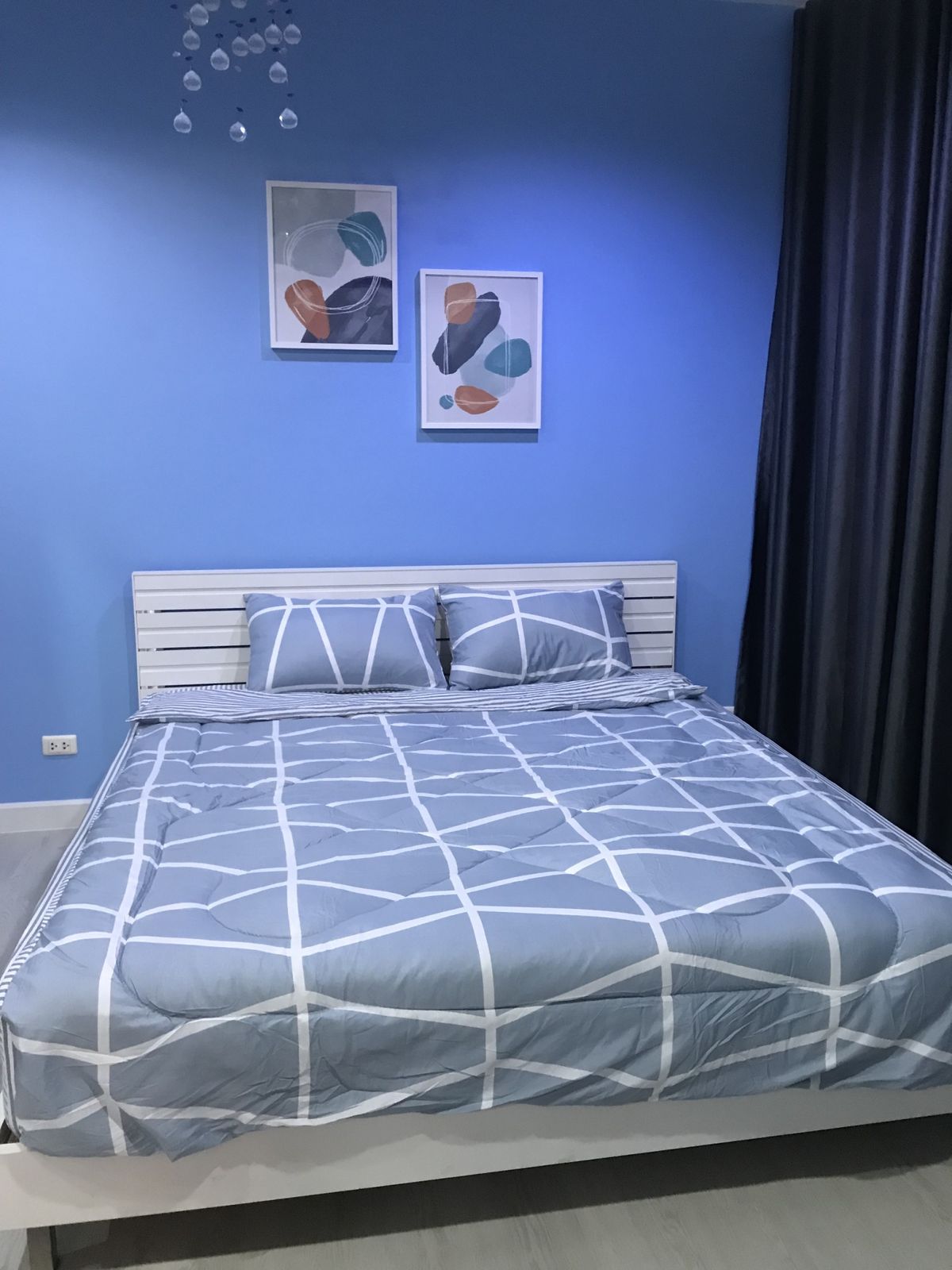 For RentCondoRatchathewi,Phayathai : Rent Baan Klang Krung Siam - Pathumwan, a large bedroom in the hottest location. Guaranteed that this room is very fast. 🔥