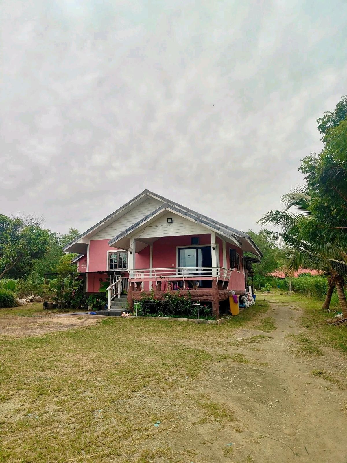 ขายบ้านปากช่อง เขาใหญ่ : ข่ยที่ดิน พร้อมสิ่งปลูกสร้าง