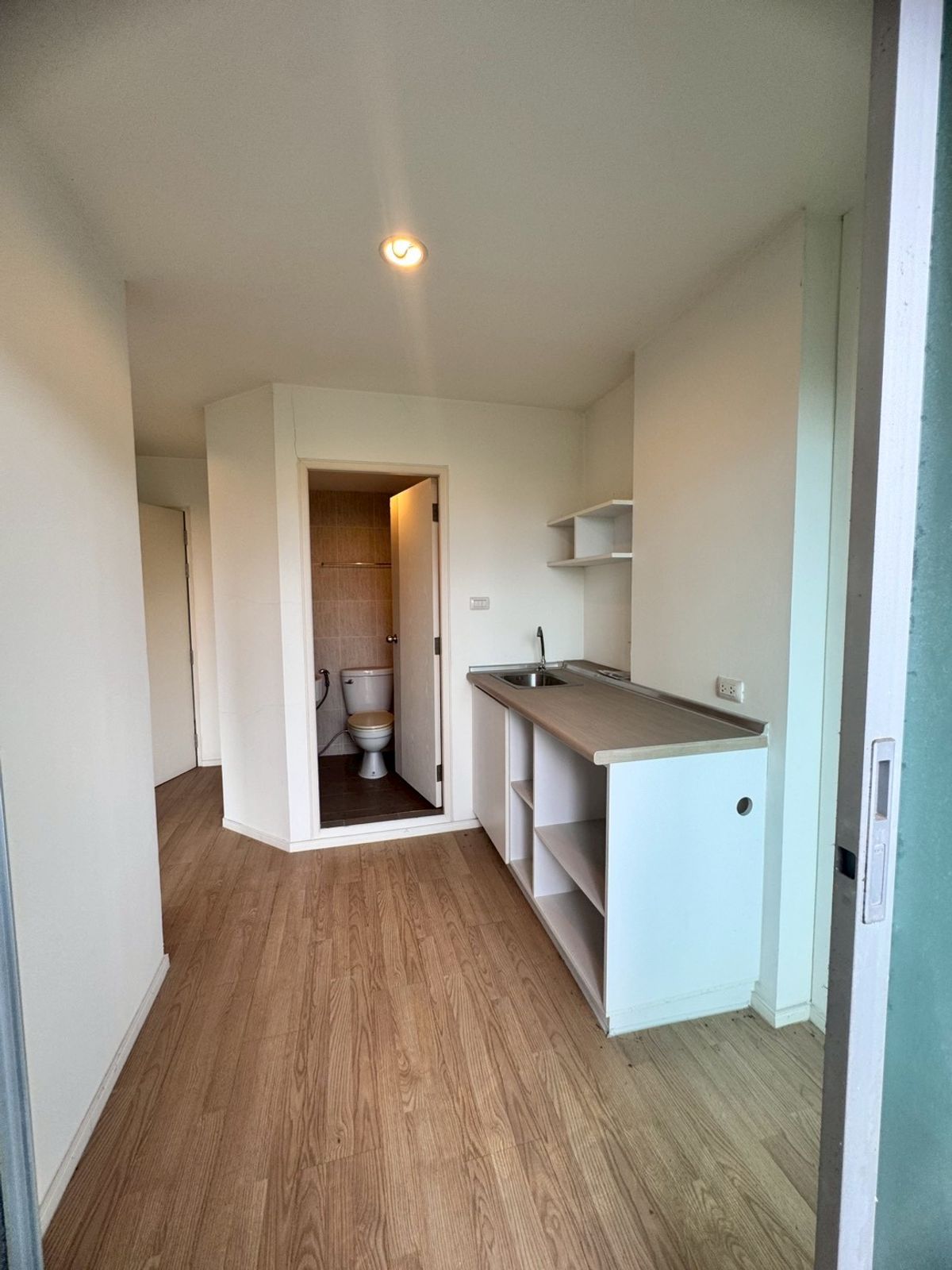 For SaleCondoPattanakan, Srinakarin : Condo for sale, Lumpini Ville Onnut-Phatthanakan A, 3rd floor ** only 1.65 million baht ** (N.1859)