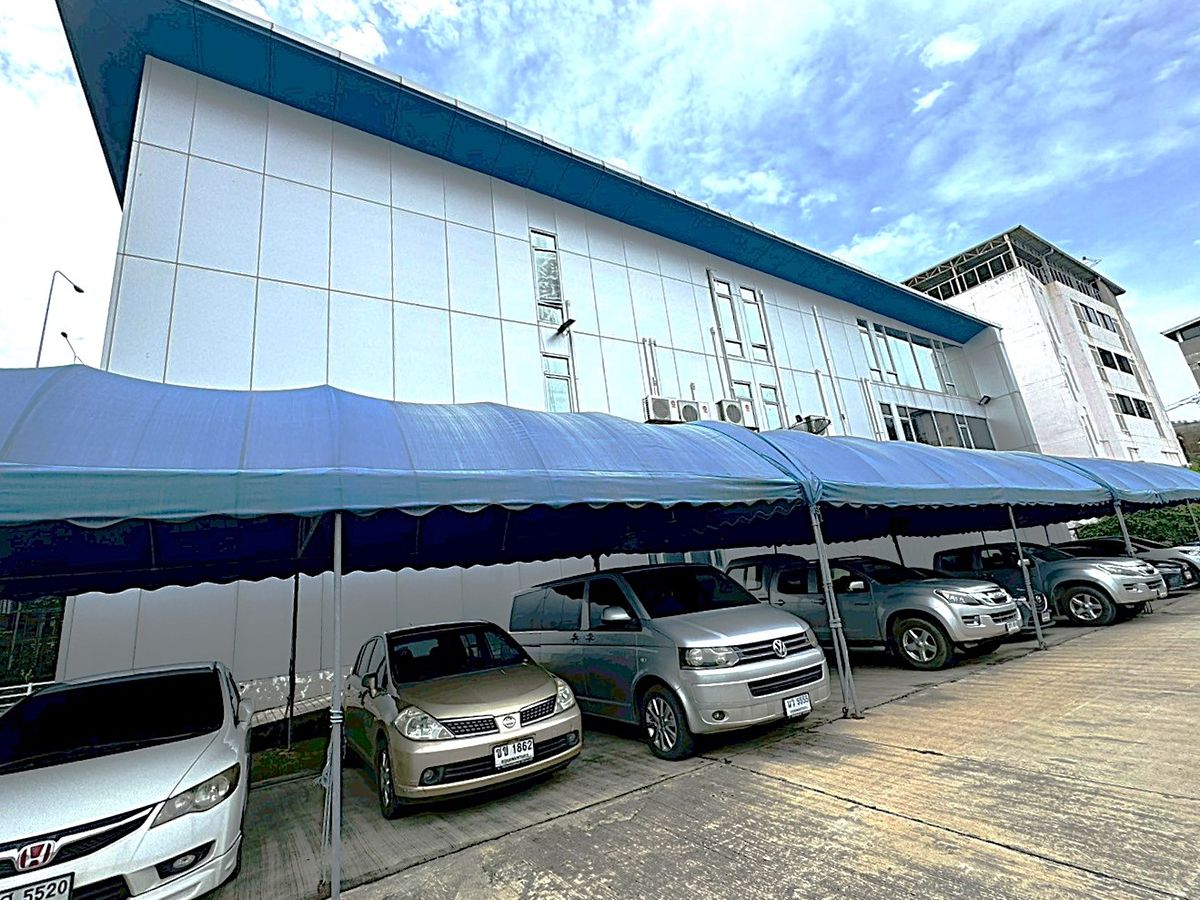 For RentShop HouseRama9, Petchburi, RCA : 3-Storey Building with Elevator and Parking for 15+ Cars on Rama 9 main road ** NO CO-AGENT **