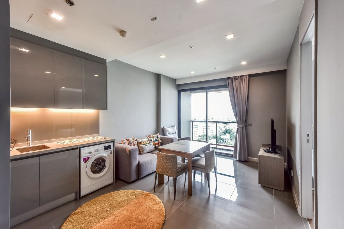 For RentCondoRatchathewi,Phayathai : ✨FOR RENT✨M Phayathai (1Bed 49 SQM.) 25,000 baht. Very good price, ready to visit near BTS Victory Monument by Koy 082-5536236.