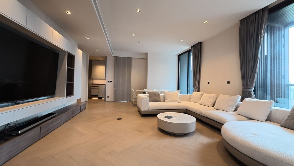 For SaleCondoSathorn, Narathiwat : 🌟4 Bedrooms, 3 Bathrooms Condo at The Reserve Sathorn for Sale🌟
