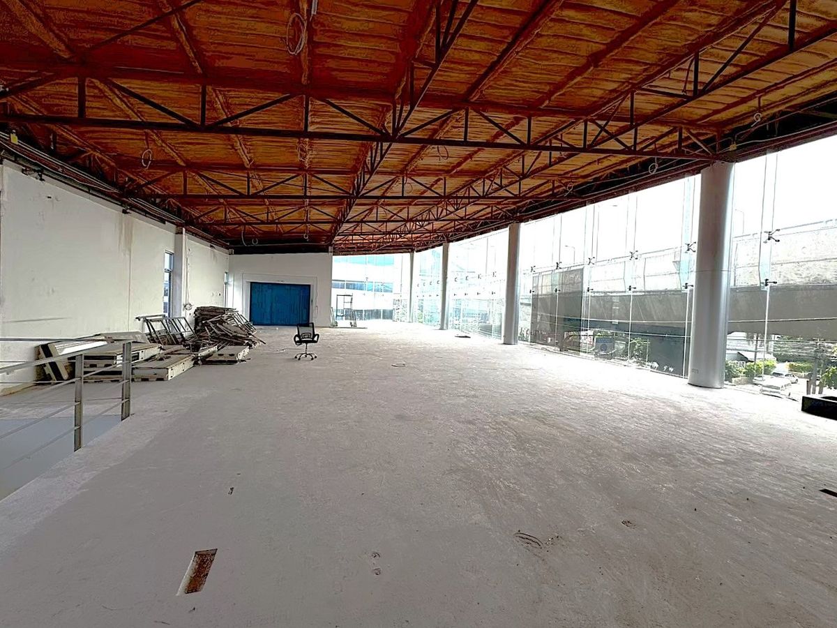 For RentShop HouseRama9, Petchburi, RCA : 3-Storey Building with Elevator and Parking for 15+ Cars on Rama 9 main road ** NO CO-AGENT **