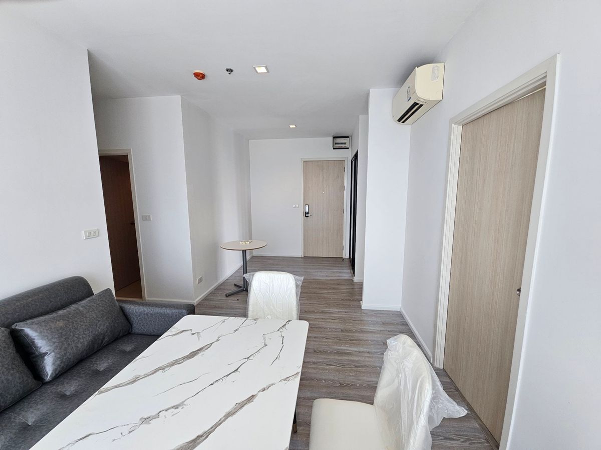 For RentCondoSamut Prakan,Samrong : For RENT Knightsbridge Sky River Ocean condo : 3 bedrooms, 2 bathrooms, 64.09 sq m., 13th floor, near Pak Nam BTS station.