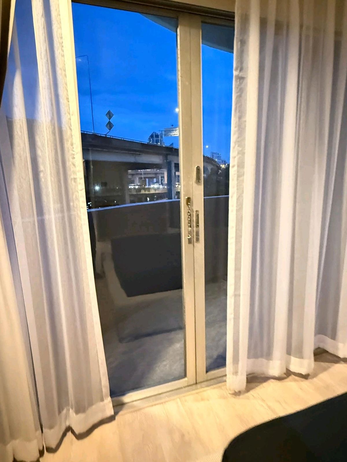 ให้เช่าคอนโดวิทยุ ชิดลม หลังสวน : 🚩For Rent : Witthayu Complex 🐱 Pets Friendly / 2B2B / 95 Sqm.