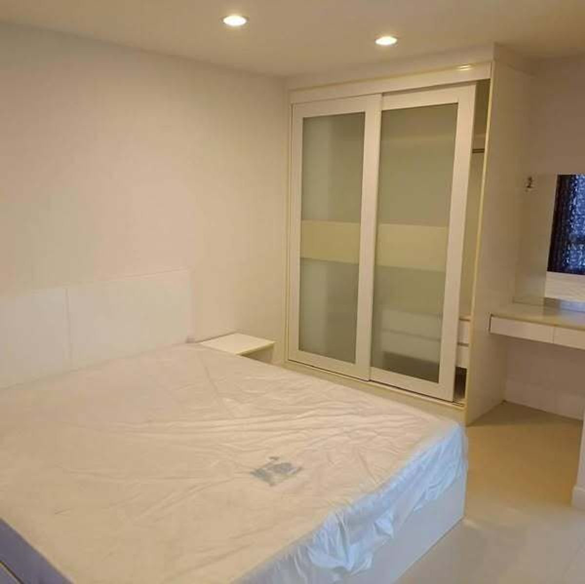 For SaleCondoPattaya, Bangsaen, Chonburi : Condo for sale at East Condo 2 Bangsaen Sai 2 Chon Buri
