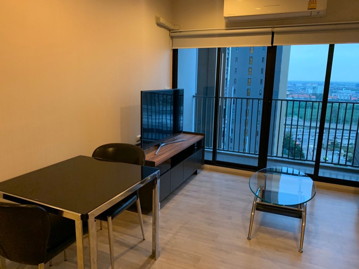 For RentCondoNonthaburi, Bang Yai, Bangbuathong : Rent PLUM Condo Central Station. There are only a few rooms.