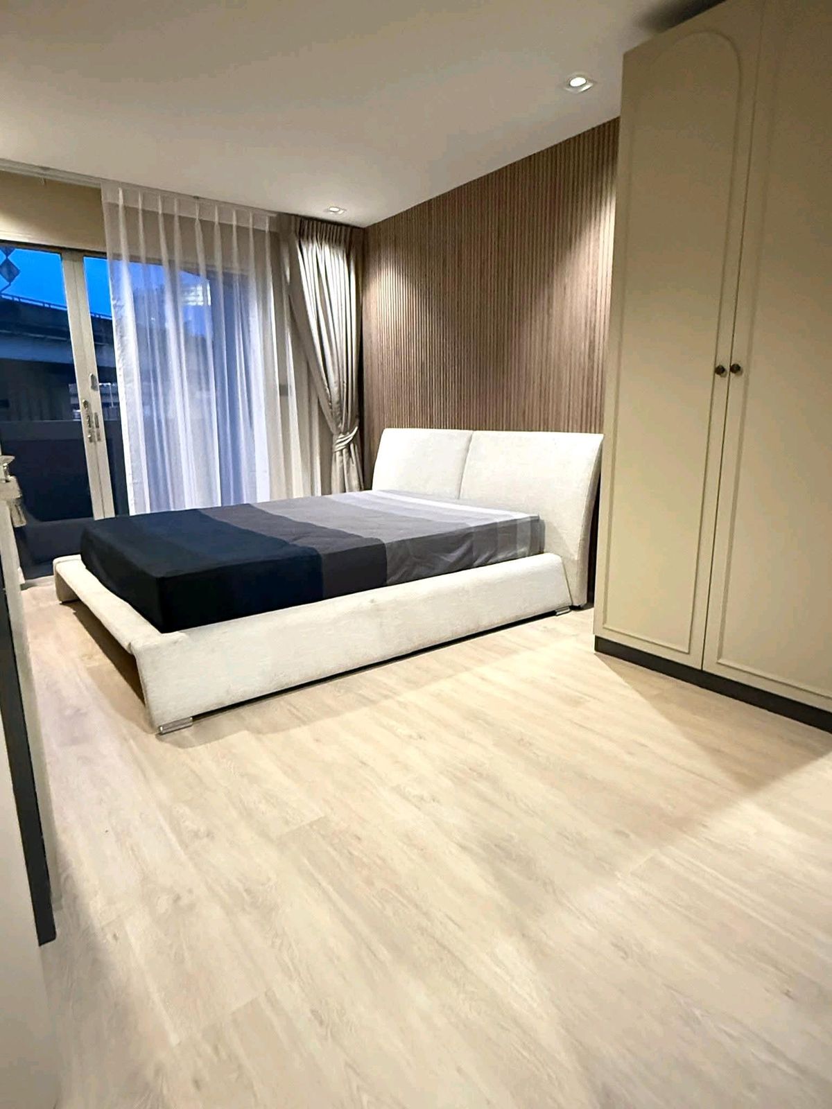 ให้เช่าคอนโดวิทยุ ชิดลม หลังสวน : 🚩For Rent : Witthayu Complex 🐱 Pets Friendly / 2B2B / 95 Sqm.