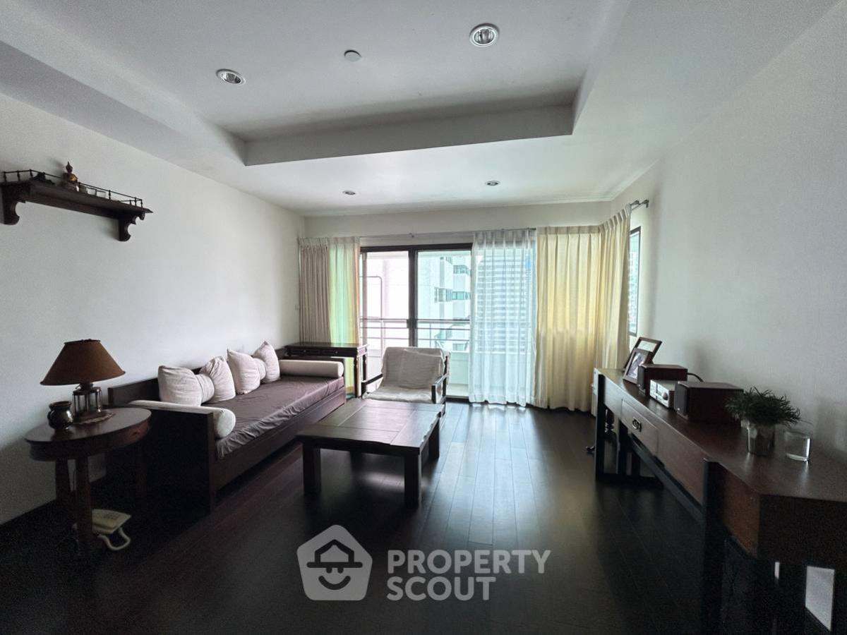 For RentCondoSathorn, Narathiwat : 2-BR Condo at Sathorn Gardens near MRT Si Lom