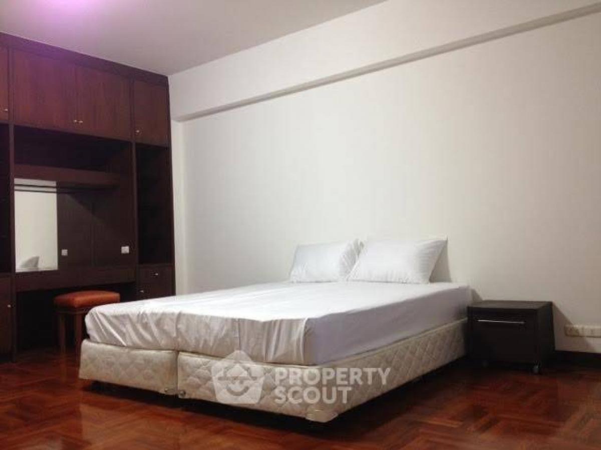 ให้เช่าคอนโดสุขุมวิท อโศก ทองหล่อ : อพาร์ทเมนต์ 3-ห้องนอน ใกล้ BTS พร้อมพงษ์