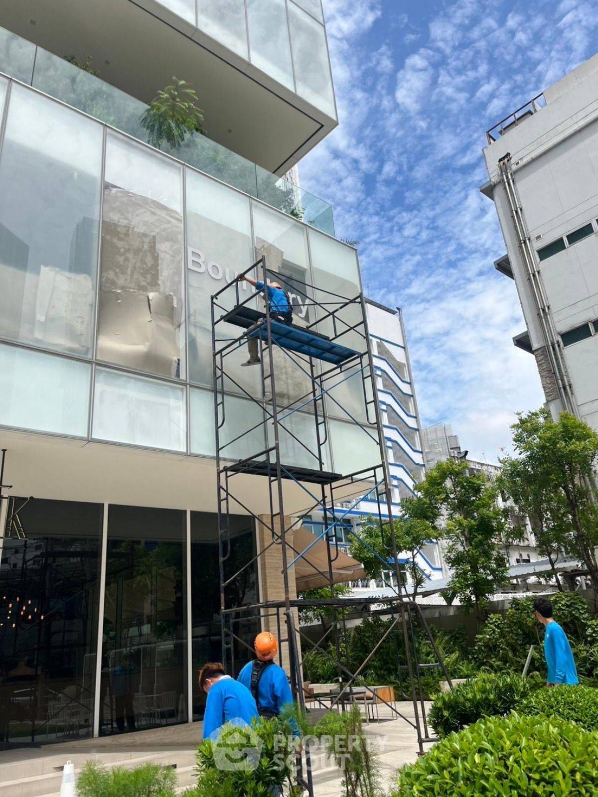 ให้เช่าคอนโดสุขุมวิท อโศก ทองหล่อ : คอนโด 1-ห้องนอน ที่ เดอะ สแตรนด์ ทองหล่อ ใกล้ BTS ทองหล่อ