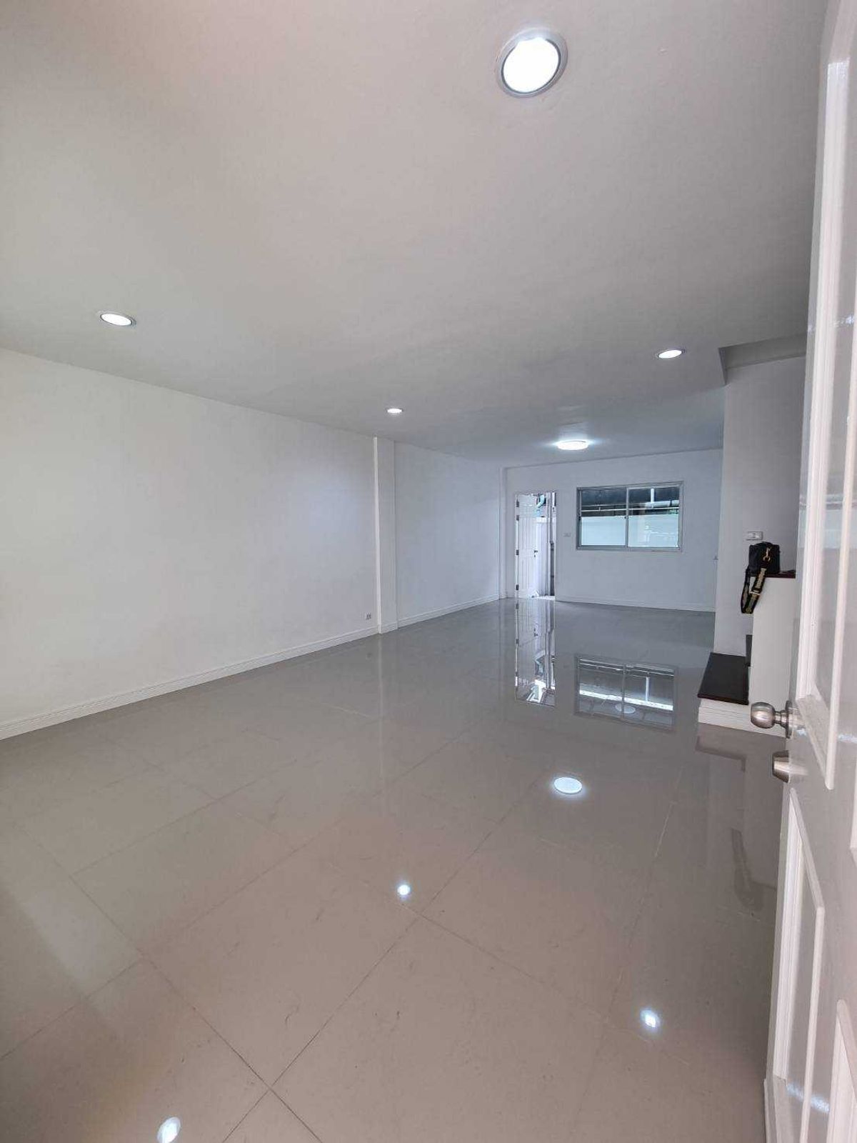 ขายทาวน์โฮมแจ้งวัฒนะ เมืองทอง : ทำเลดีที่สุด ขายทาวน์โฮม พลัส ซิตี้ พาร์ค งามวงศ์วาน25 บ้านพร้อมอยู่