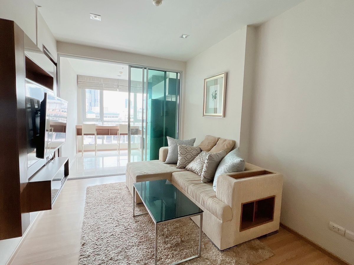 ให้เช่าคอนโดสาทร นราธิวาส : ให้เช่า ✨ Rhythm Sathorn ✨ เฟอร์นิเจอร์ และ เครื่องใช้ไฟฟ้าครบ ใกล้ BTS สะพานตากสิน