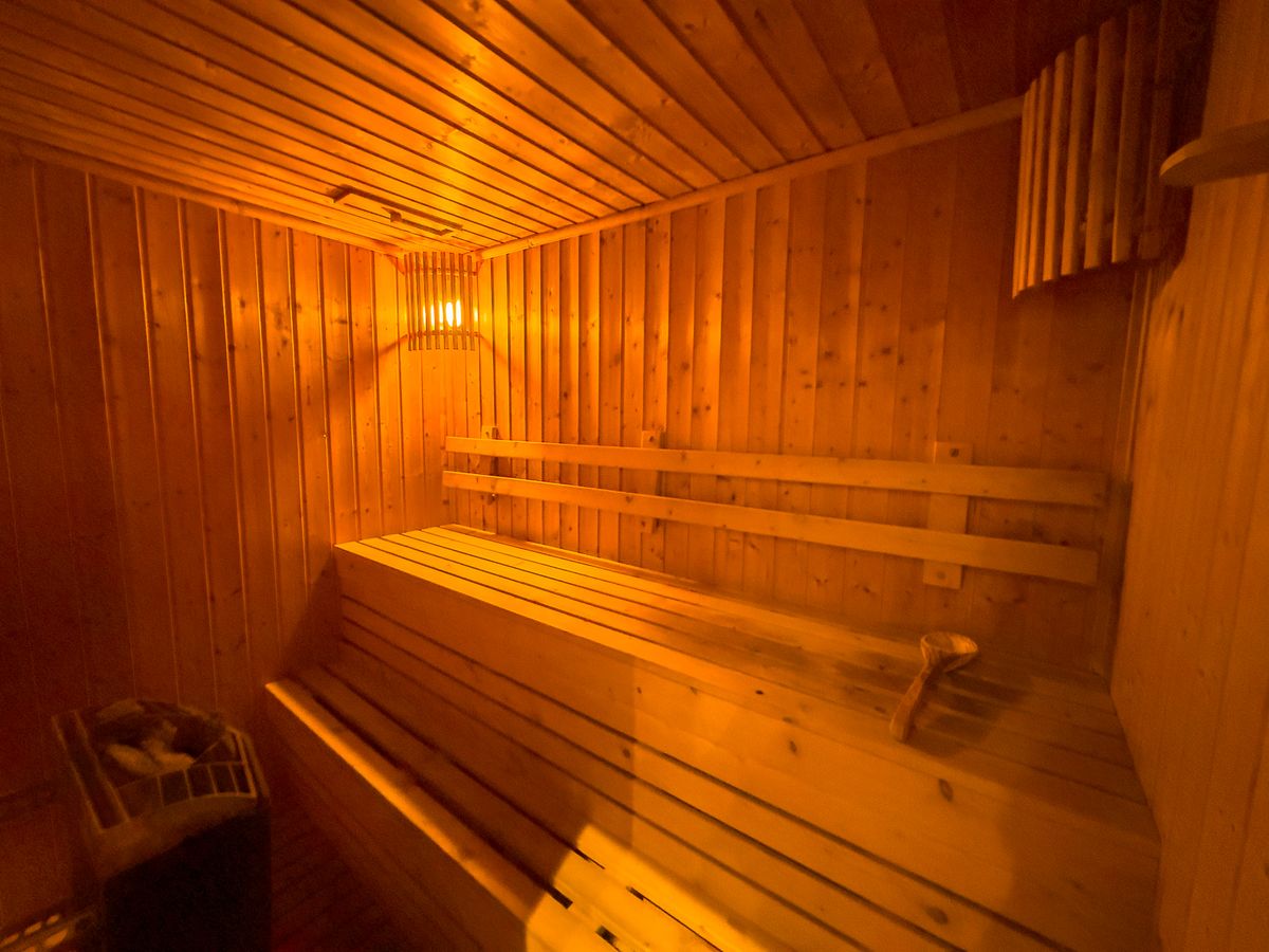 For SaleCondoRatchathewi,Phayathai : The Address Phaya Thai: 102 .46 sq. Middes, Phayathai, 22, 2 bedrooms, 2 bathrooms, 2 parking spaces in the project!