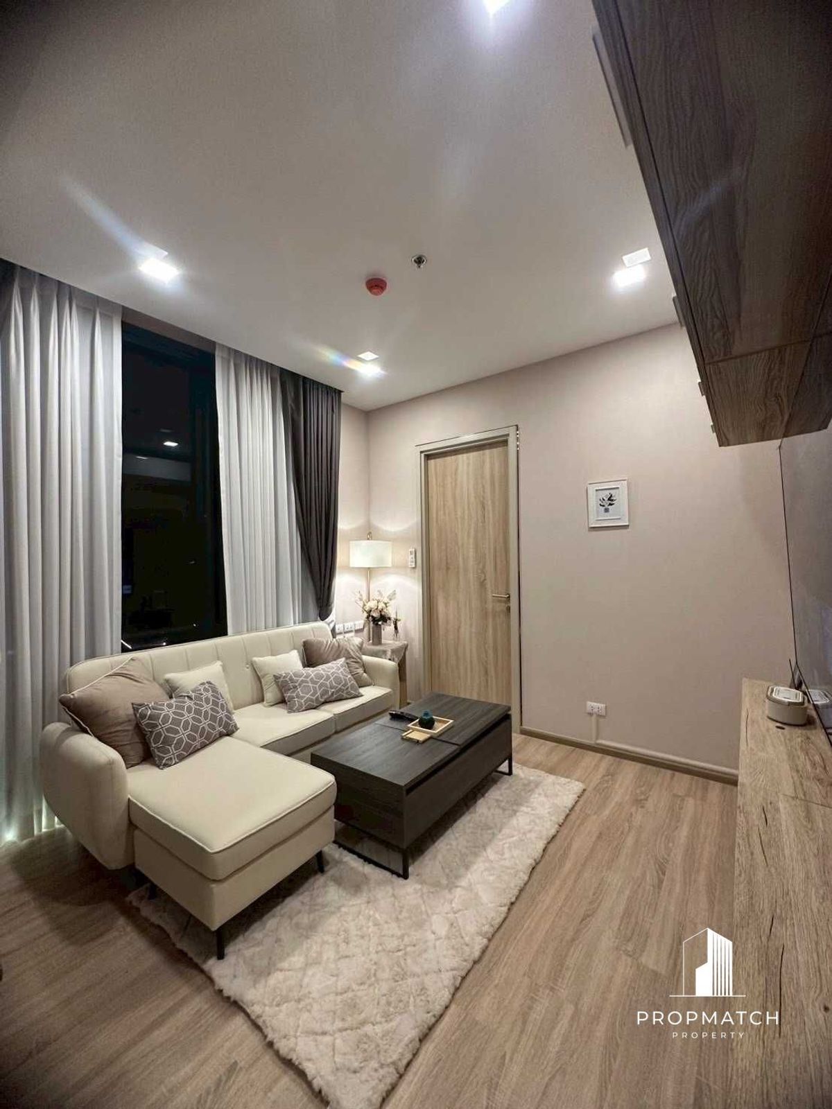 ให้เช่าคอนโดราชเทวี พญาไท : ✨Flash Deal ✨XT Phayathai( 1Bed 1Bath 35SQM.) แต่งครบพร้อมอยู่ !! เพียง 21,000บาทต่อเดือน Tel.0981315848 @propmatch