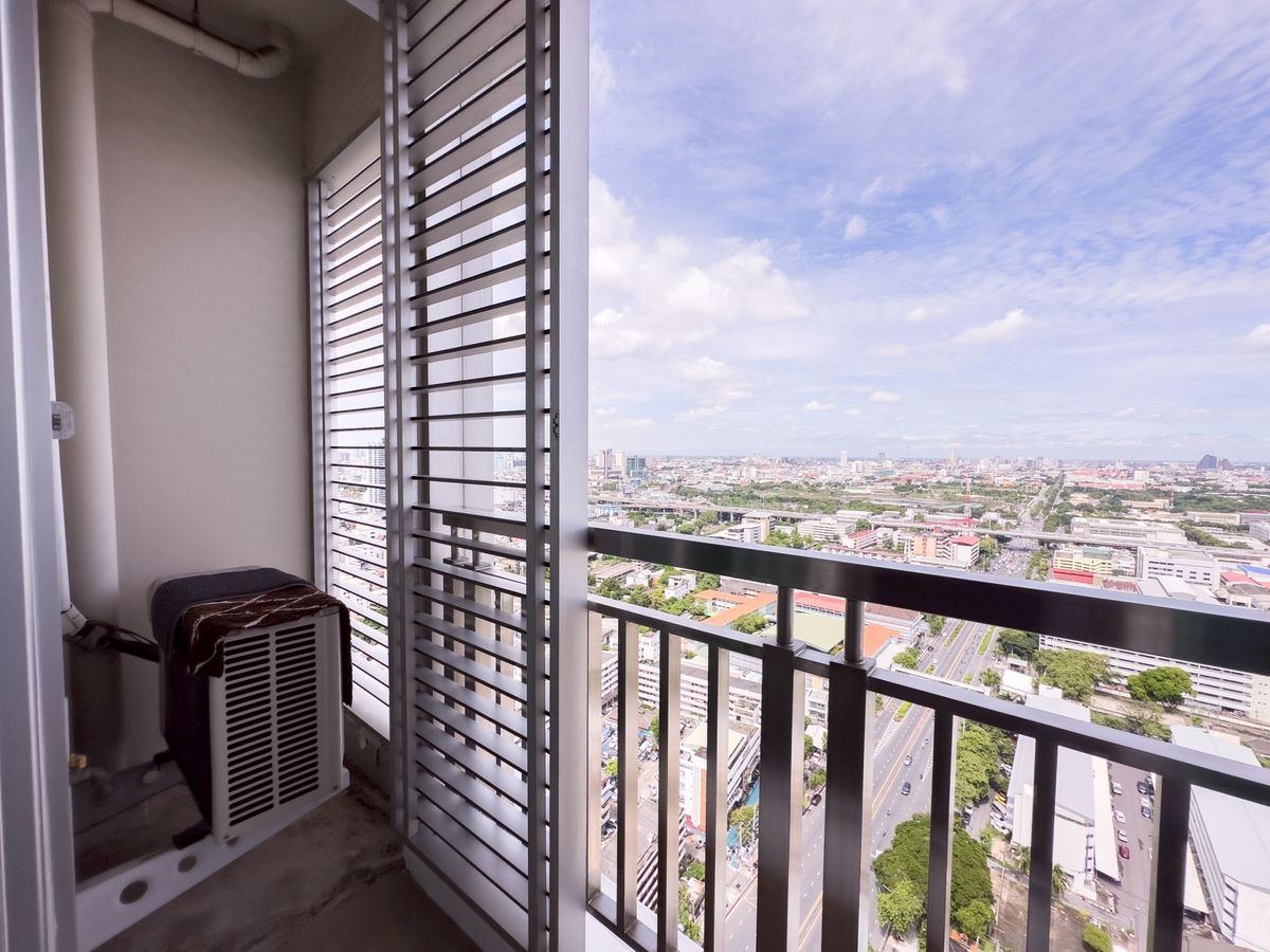 For SaleCondoRatchathewi,Phayathai : The Address Phaya Thai: 102 .46 sq. Middes, Phayathai, 22, 2 bedrooms, 2 bathrooms, 2 parking spaces in the project!