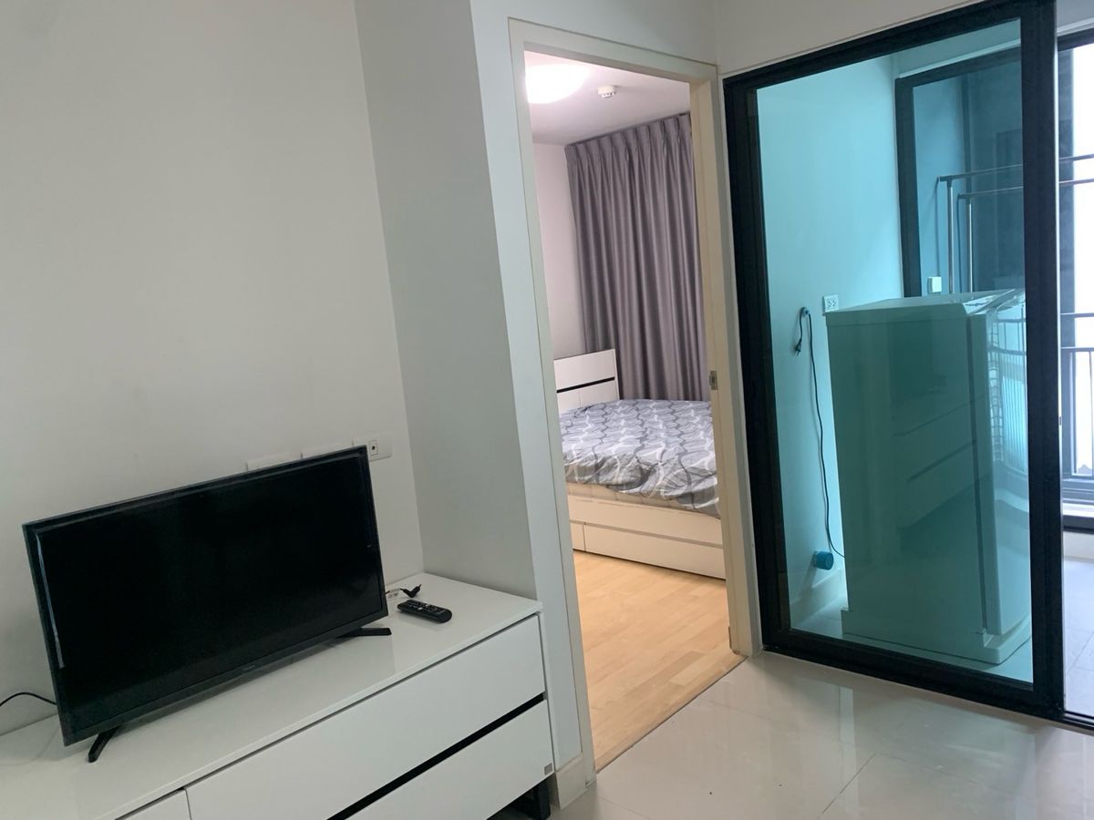 For RentCondoLadprao, Central Ladprao : 📣 Lat Phrao 20 ~ Condo for rent, 350 meters from Lat Phrao MRT Station, 4-minute walk ~ Near Union Mall, Central Lat Phrao, and Mini Big C Extra