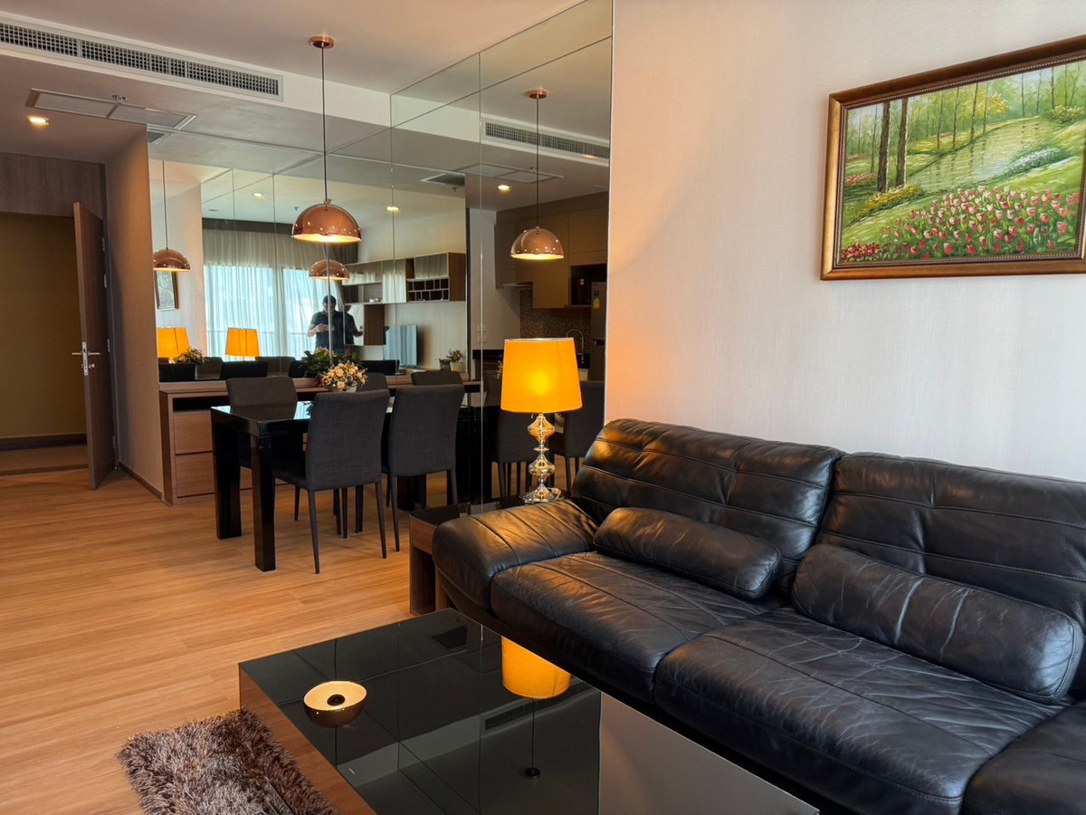 ให้เช่าคอนโดสุขุมวิท อโศก ทองหล่อ : (ปล่อยเช่า) Noble Refine  1 นอน 51 ตร.ม.  ตกแต่งอย่างดี เฟอร์+เครื่องใช้ไฟฟ้าครบ ㅡ ติด🚆BTS พร้อมพงษ์