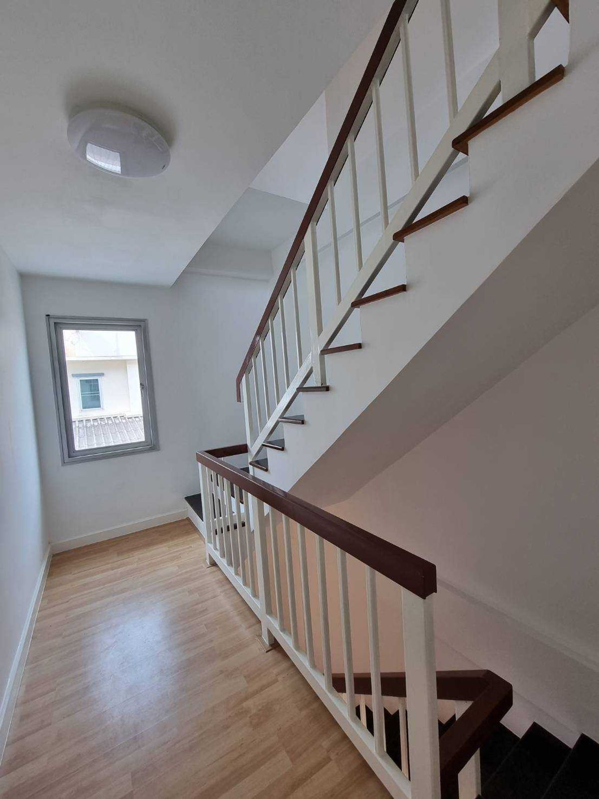 ขายทาวน์โฮมแจ้งวัฒนะ เมืองทอง : ทำเลดีที่สุด ขายทาวน์โฮม พลัส ซิตี้ พาร์ค งามวงศ์วาน25 บ้านพร้อมอยู่