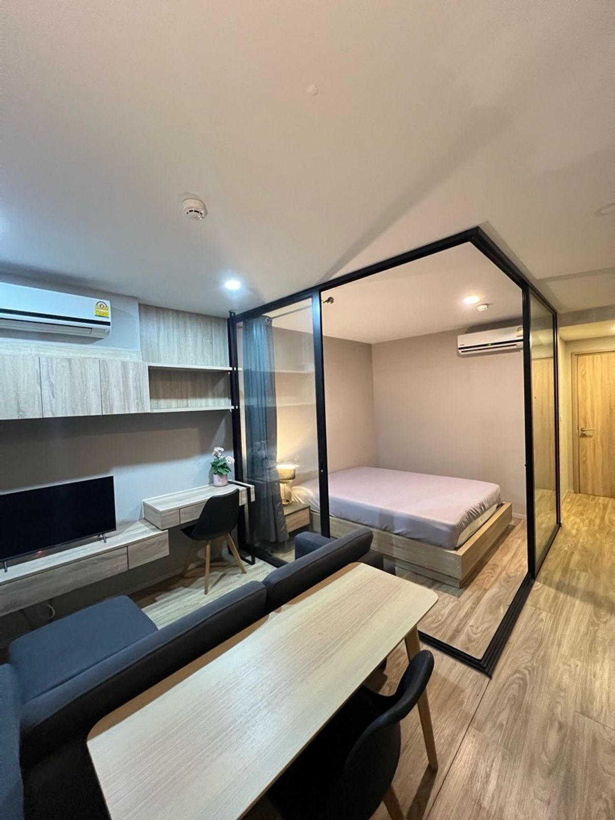 For RentCondoSathorn, Narathiwat : For rent 📍 Blossom Condo @ Sathorn - Charoenrat 📍 Fully furnished and equipped, near BTS Surasak
