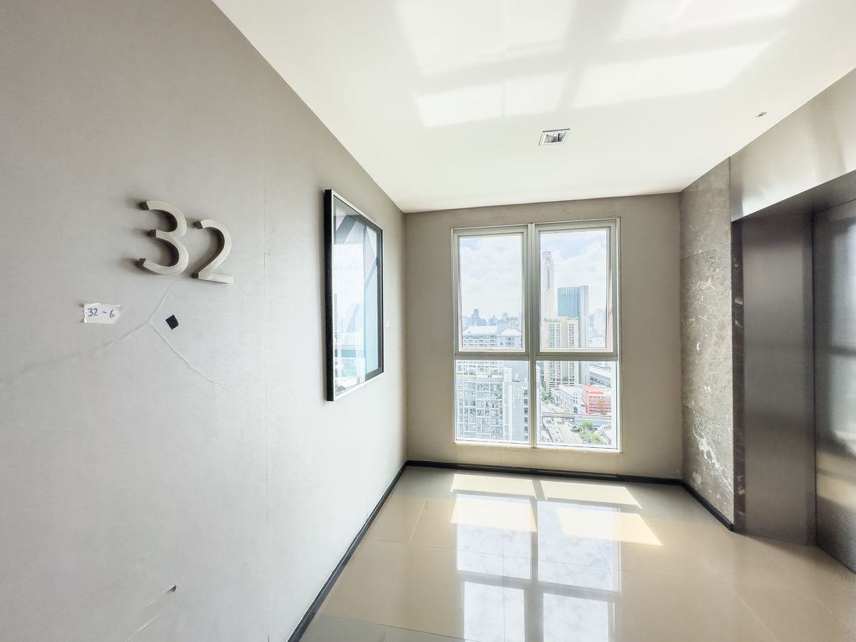 For SaleCondoRatchathewi,Phayathai : The Address Phaya Thai: 102 .46 sq. Middes, Phayathai, 22, 2 bedrooms, 2 bathrooms, 2 parking spaces in the project!