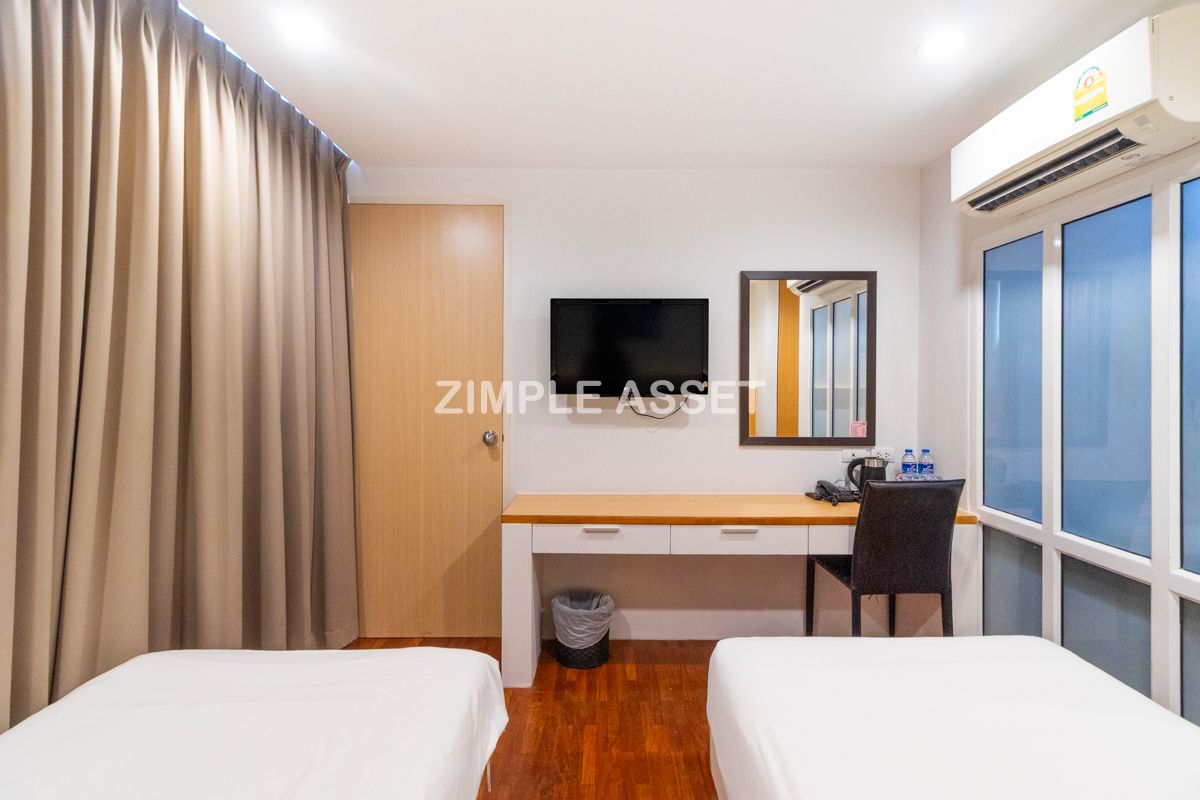 For RentSathorn, Narathiwat : Line ID: @zimple_asset  Modern room in Charoenkrung, fully furnished, convenient location. Short-term lease available.✨