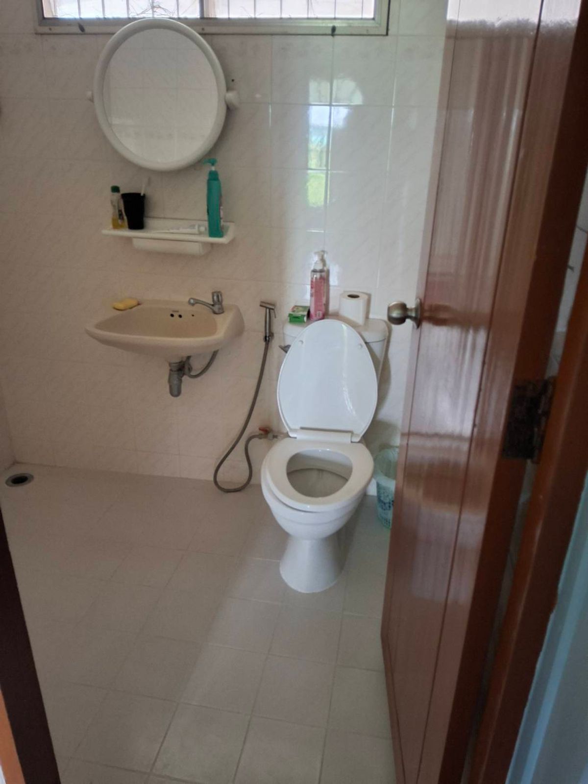 ขายบ้านพระราม 5 ราชพฤกษ์ บางกรวย : ขายบ้านพร้อมที่ดิน ขนาดพื้นที่บนเนื้อที่ 75 ตรว. ติดถนนในซอยเดินทางสะดวก