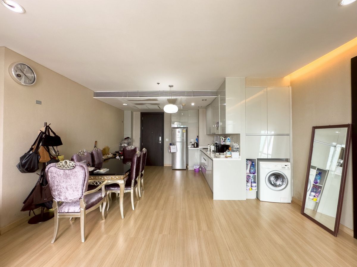 For SaleCondoRatchathewi,Phayathai : The Address Phaya Thai: 102 .46 sq. Middes, Phayathai, 22, 2 bedrooms, 2 bathrooms, 2 parking spaces in the project!