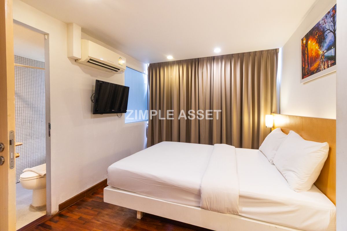 For RentSathorn, Narathiwat : Line ID: @zimple_asset  Modern room in Charoenkrung, fully furnished, convenient location. Short-term lease available.✨
