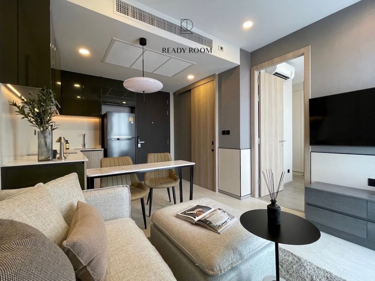 For RentCondoSiam Paragon ,Chulalongkorn,Samyan : Very beautiful room. Cooper Siam - Price Negotiable !!! Close to MRT Sam Yan