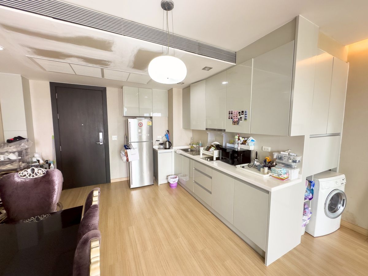 For SaleCondoRatchathewi,Phayathai : The Address Phaya Thai: 102 .46 sq. Middes, Phayathai, 22, 2 bedrooms, 2 bathrooms, 2 parking spaces in the project!