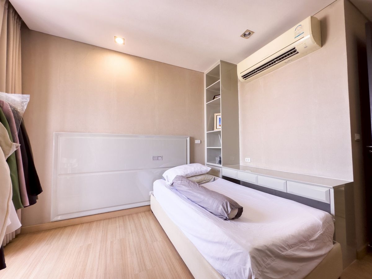 For SaleCondoRatchathewi,Phayathai : The Address Phaya Thai: 102 .46 sq. Middes, Phayathai, 22, 2 bedrooms, 2 bathrooms, 2 parking spaces in the project!