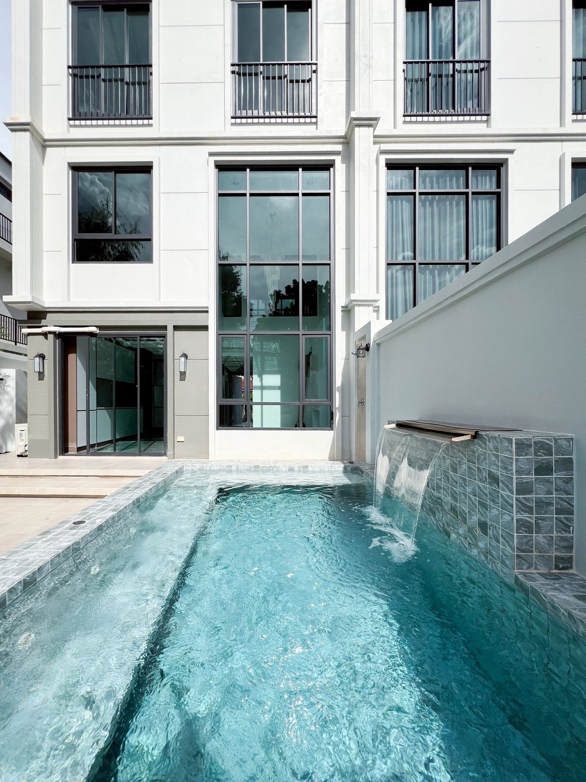 Chiang Mai : Pool Villa, Shevadee Garden Villa, Private garden & waterfall + Saltwater swimming pool.