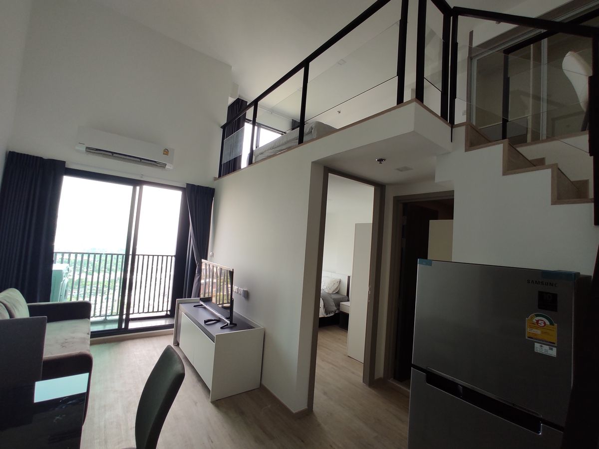 For RentCondoPattanakan, Srinakarin : For RENT: The Rich Rama 9 -SRINAKARIN CONDO DUPLEX 2 Bedroom, 1 Bathroom, 1 Living Room - Size 47 SQ.M. - 31st floor